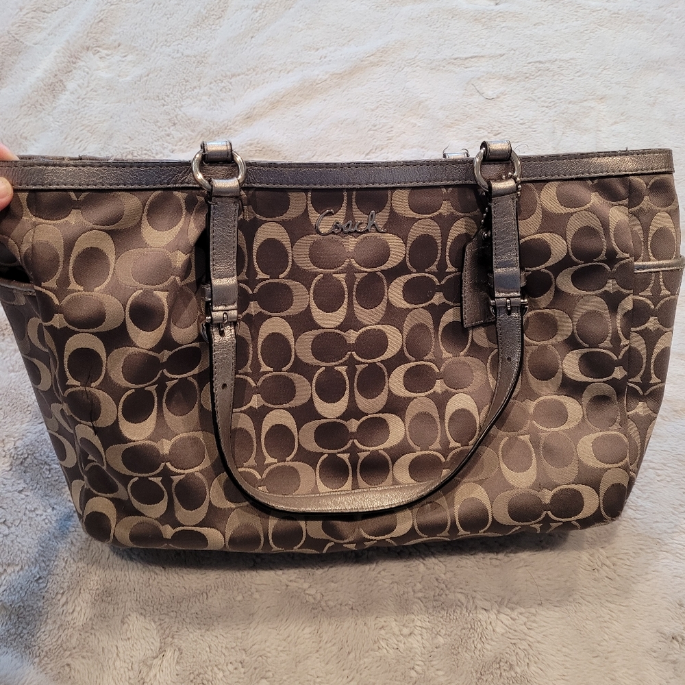 Coach signature tote shoulder bag, gray